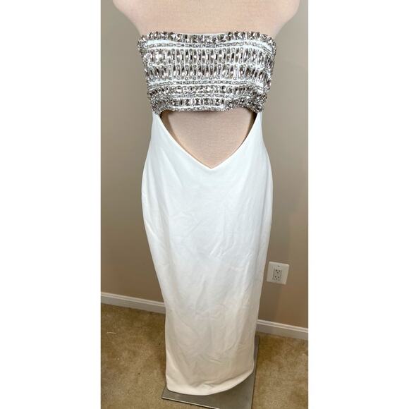 Retrofete Swan Crystal Embellished Cutout Strapless White Maxi Dress Size Large - Picture 5 of 10